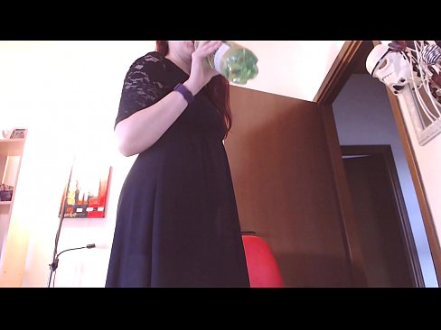 ❤️ E submissive Sklave deen dreckeg a lëschteg Hosen gär huet ass gezwongen ze masturbéieren nodeems Dir dëse Video gekuckt huet! Sex bei eis