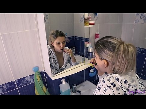 ❤️ Hack mat jonken an Pyjamas endet mëndlech kum an Arsch - Letty schwaarz Sex bei eis